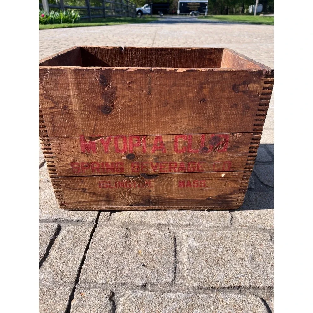 Rare Vintage Myopia Club Beverage Co Islington MA Wooden Wood Crate Box